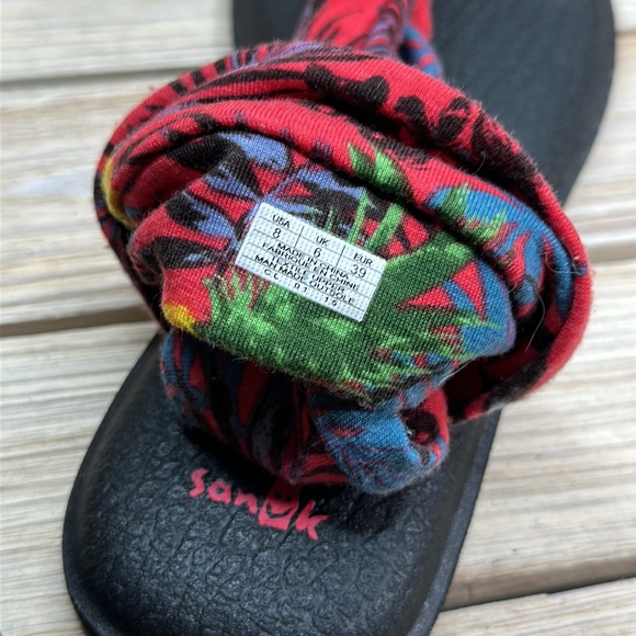Sanuk Yoga Sling Sandals - Tropical Pattern Size 8 - Picture 6 of 8